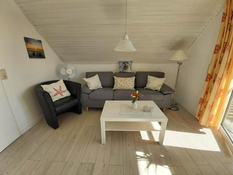 Haus Schwalbennest Appartement Bensersiel Buitenkant foto